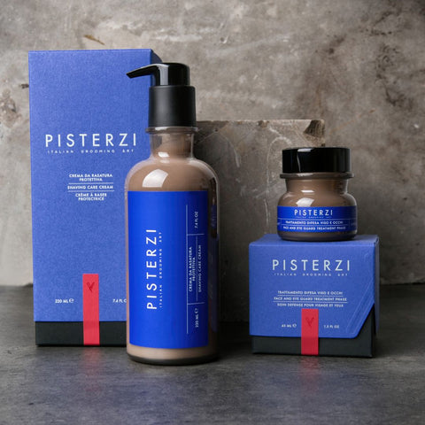 AT HOME SHAVING SET